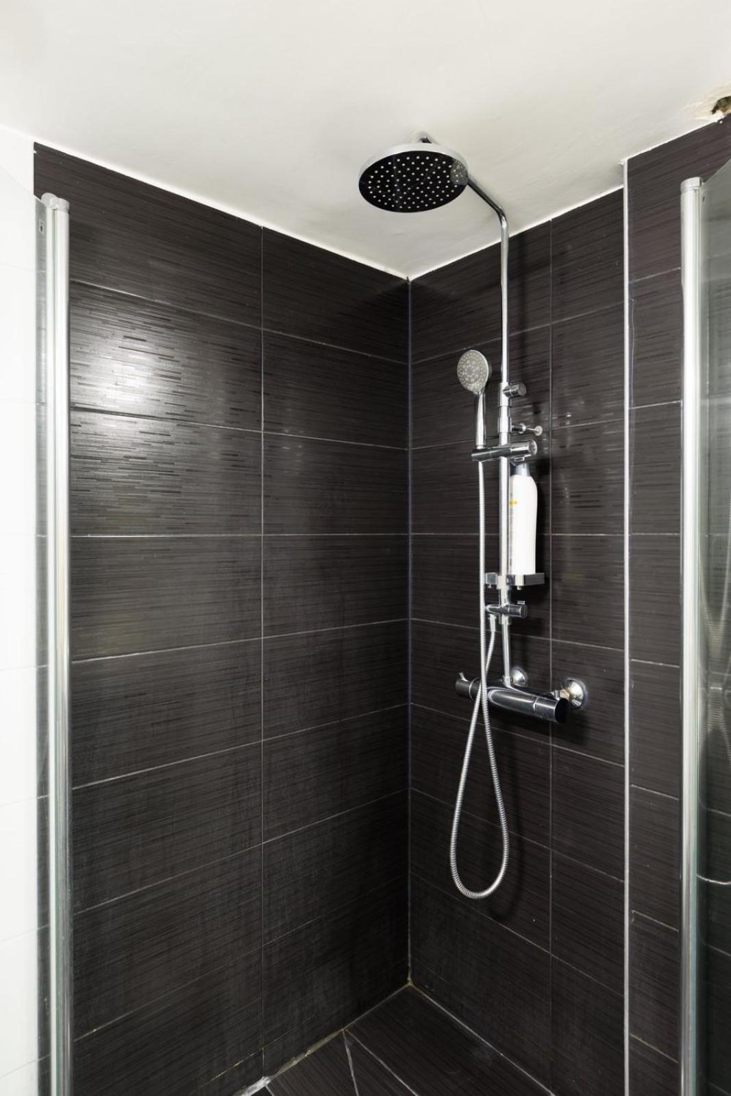 Aiolos Luxury Metro Acropolis Suite 7 Near Museum Of Modern Art Atene Esterno foto